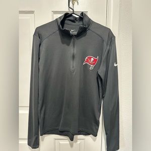 Nike Dri-Fit NFL Buccaneers 1/4 zip in Pewter Gray size Small